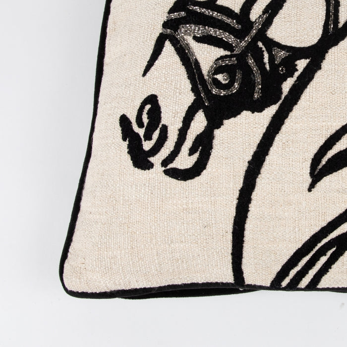 CUSHION HORSE NTRL/BLACK 45X45 (327131004)